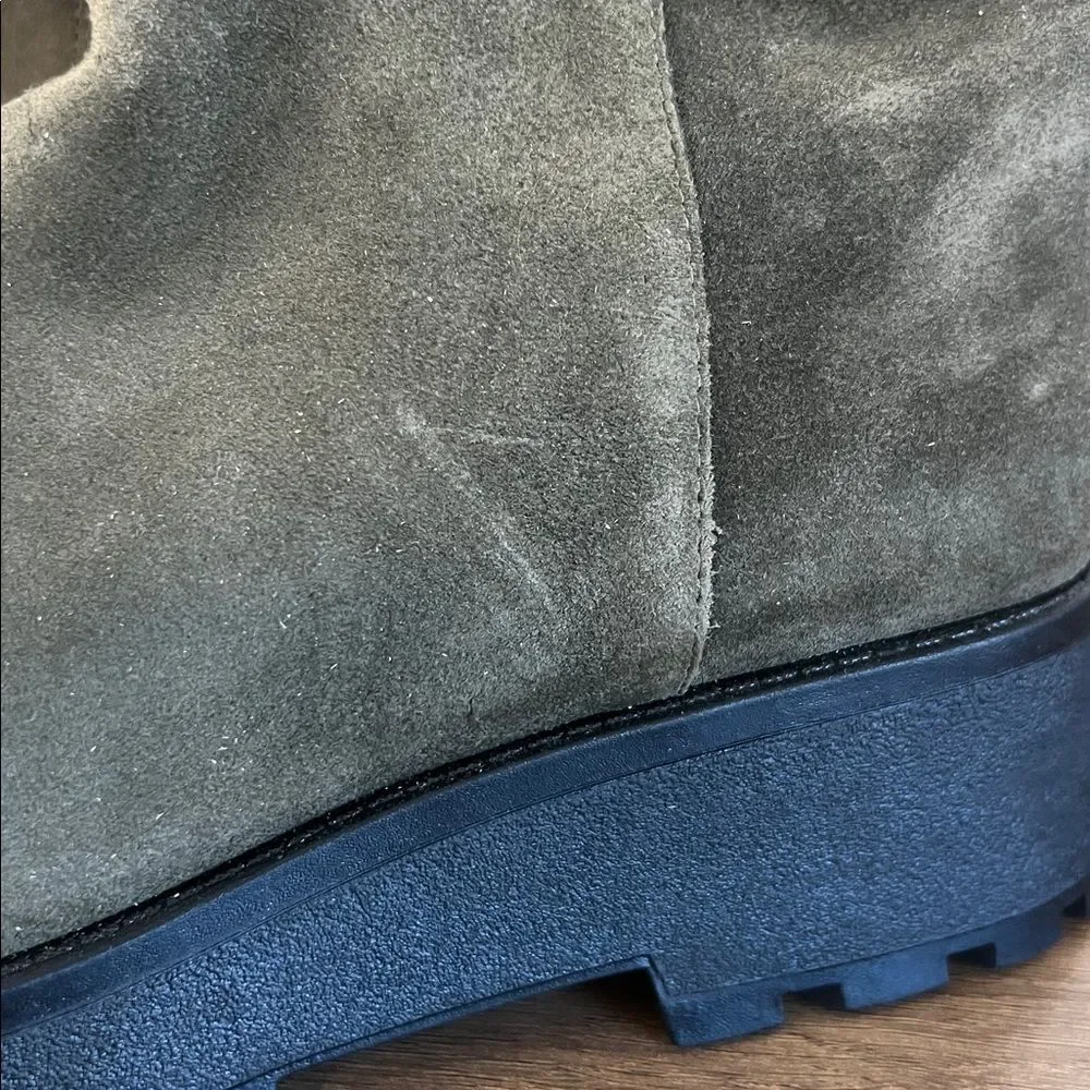Vince Camuto Neframes Green Suede Chelsea Ankle Boots 8.5